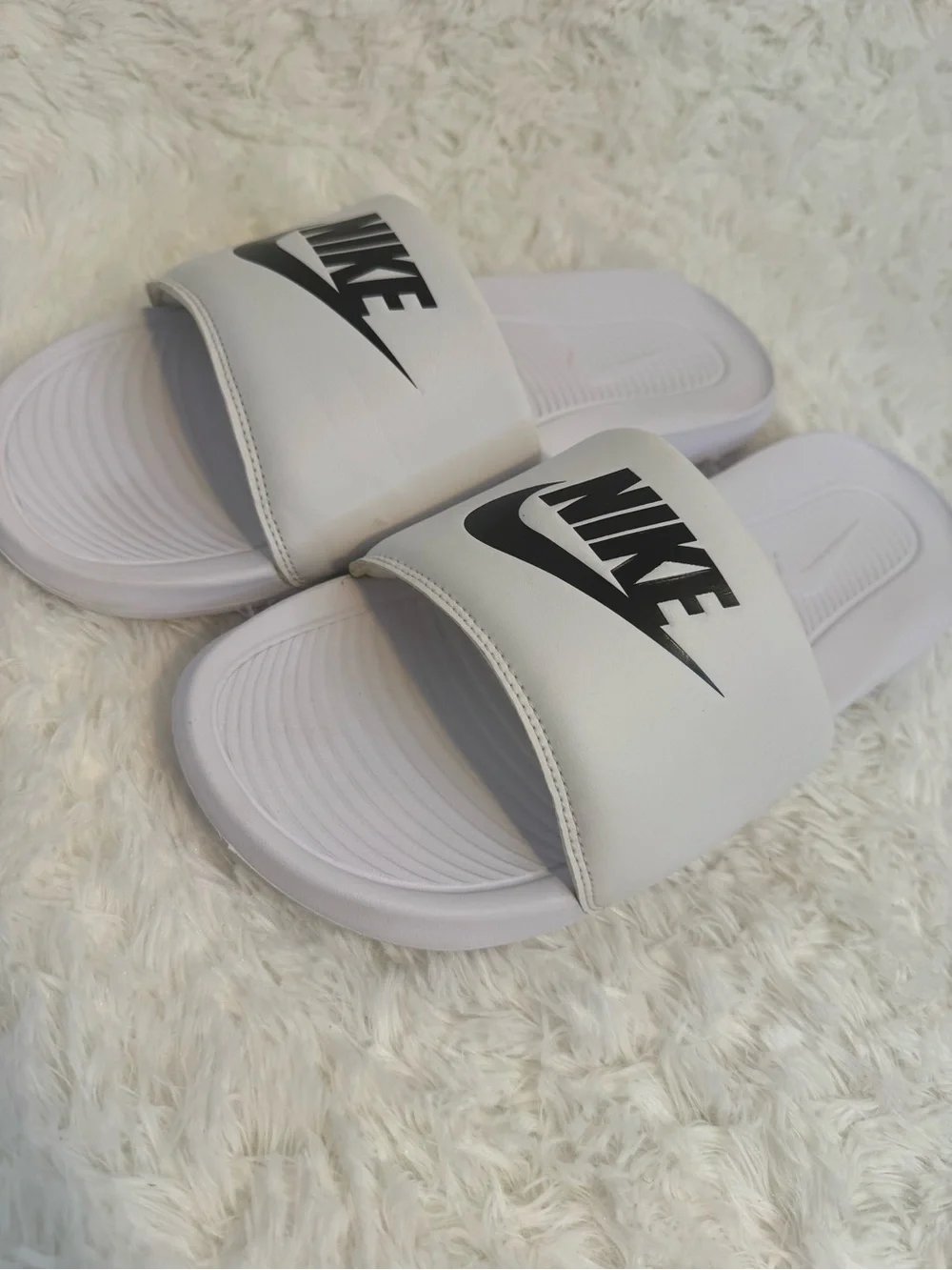 Men’s Nike slides size 11